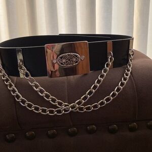 Belt with chains